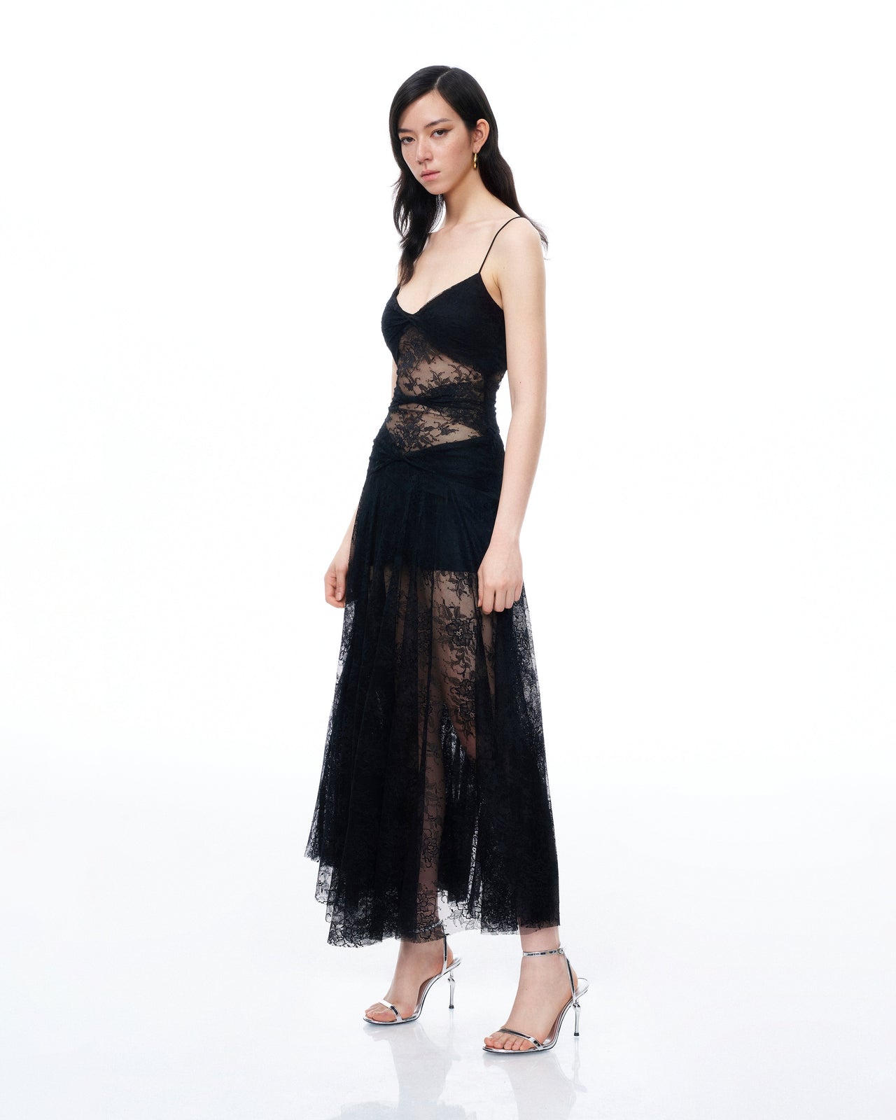 Indigo 花卉蕾絲洋裝-黑色