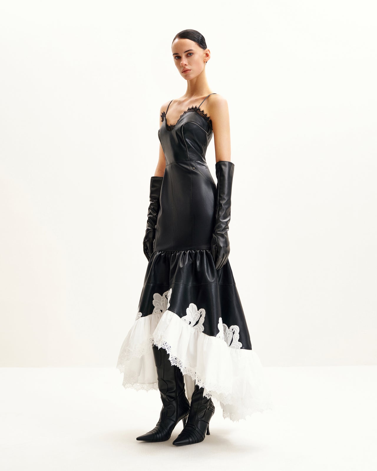 Zora 蕾絲邊皮革洋裝 - 黑色