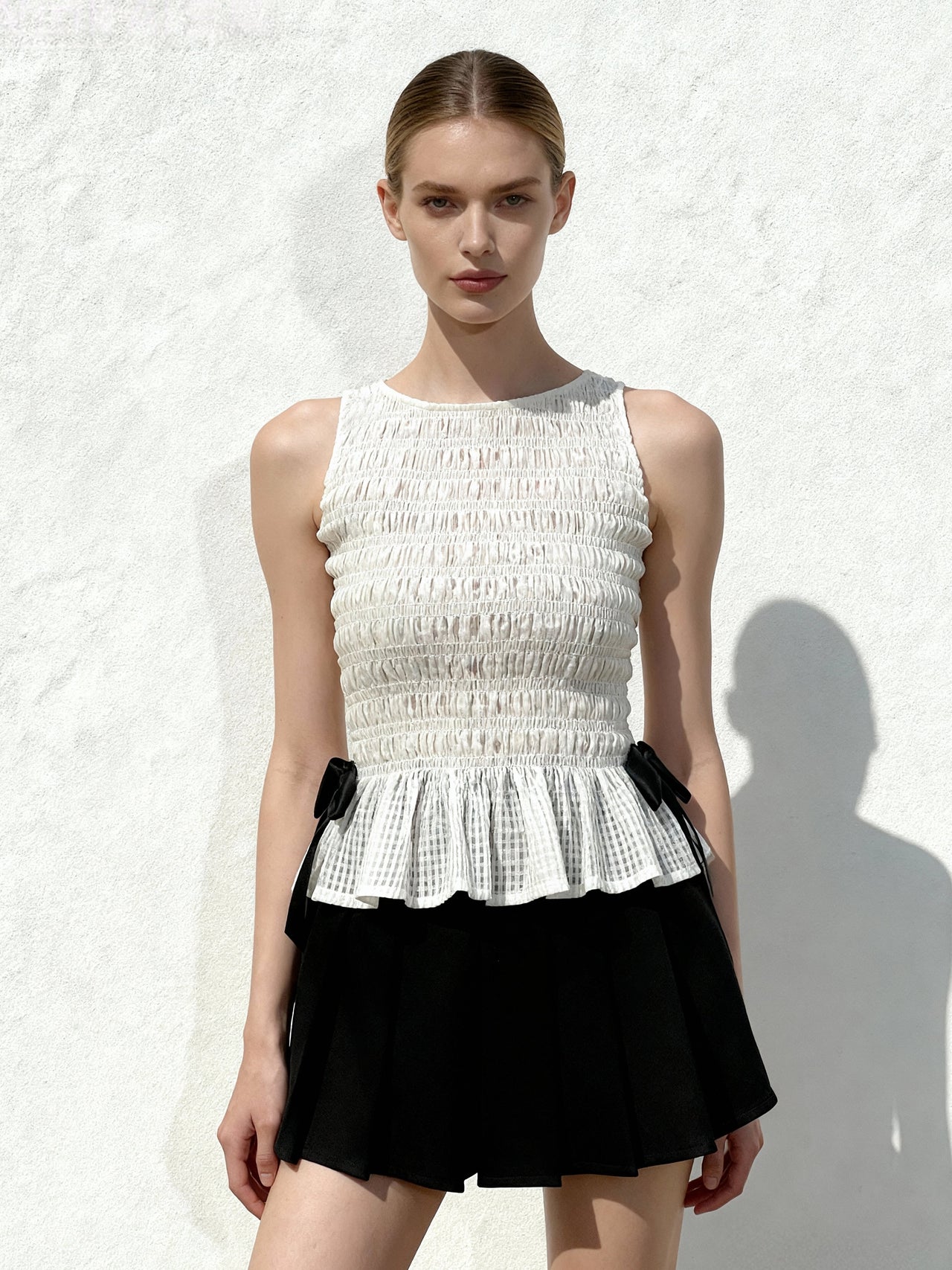 抽褶荷葉邊無袖上衣 - 白色