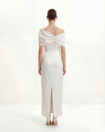 緞面不對稱蝴蝶結長洋裝 - 白色