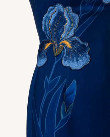 鳶尾花刺繡繞頸中長洋裝 - 海軍藍