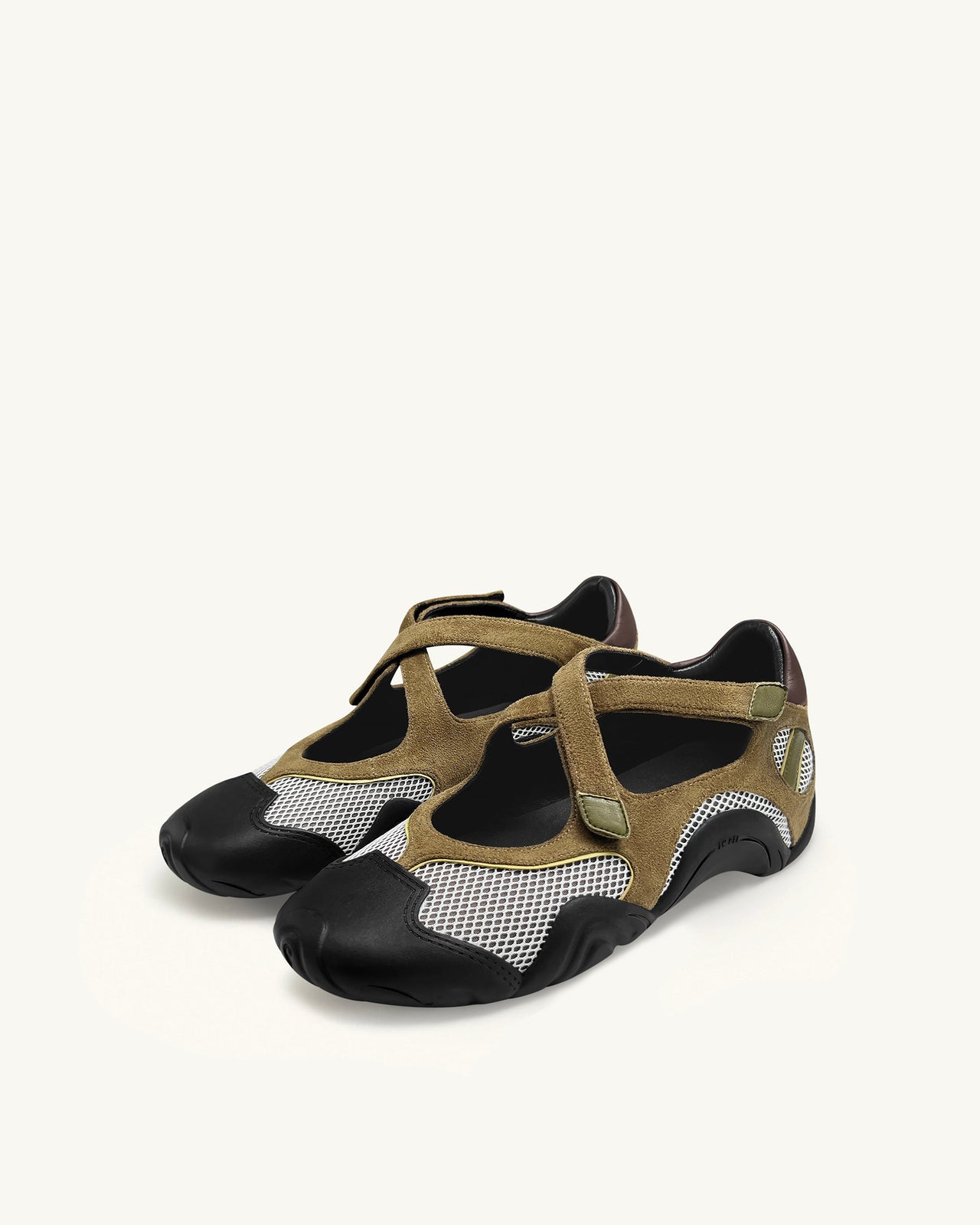 Caitlin 網布鏤空運動鞋 - 棕色