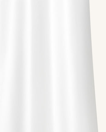 流光緞面美人魚長裙 – 白色